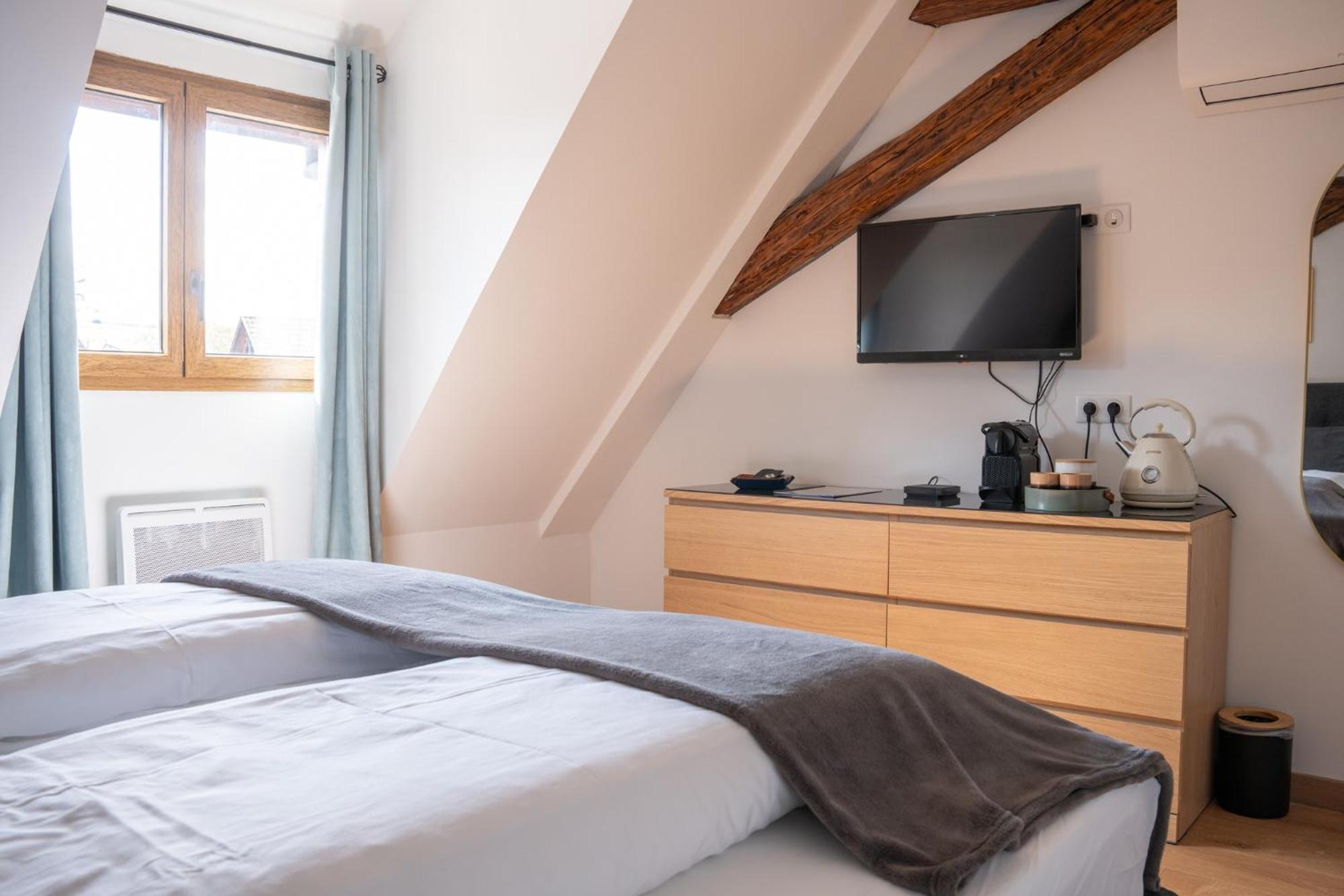 Chambre Pastis Егишем Екстериор снимка